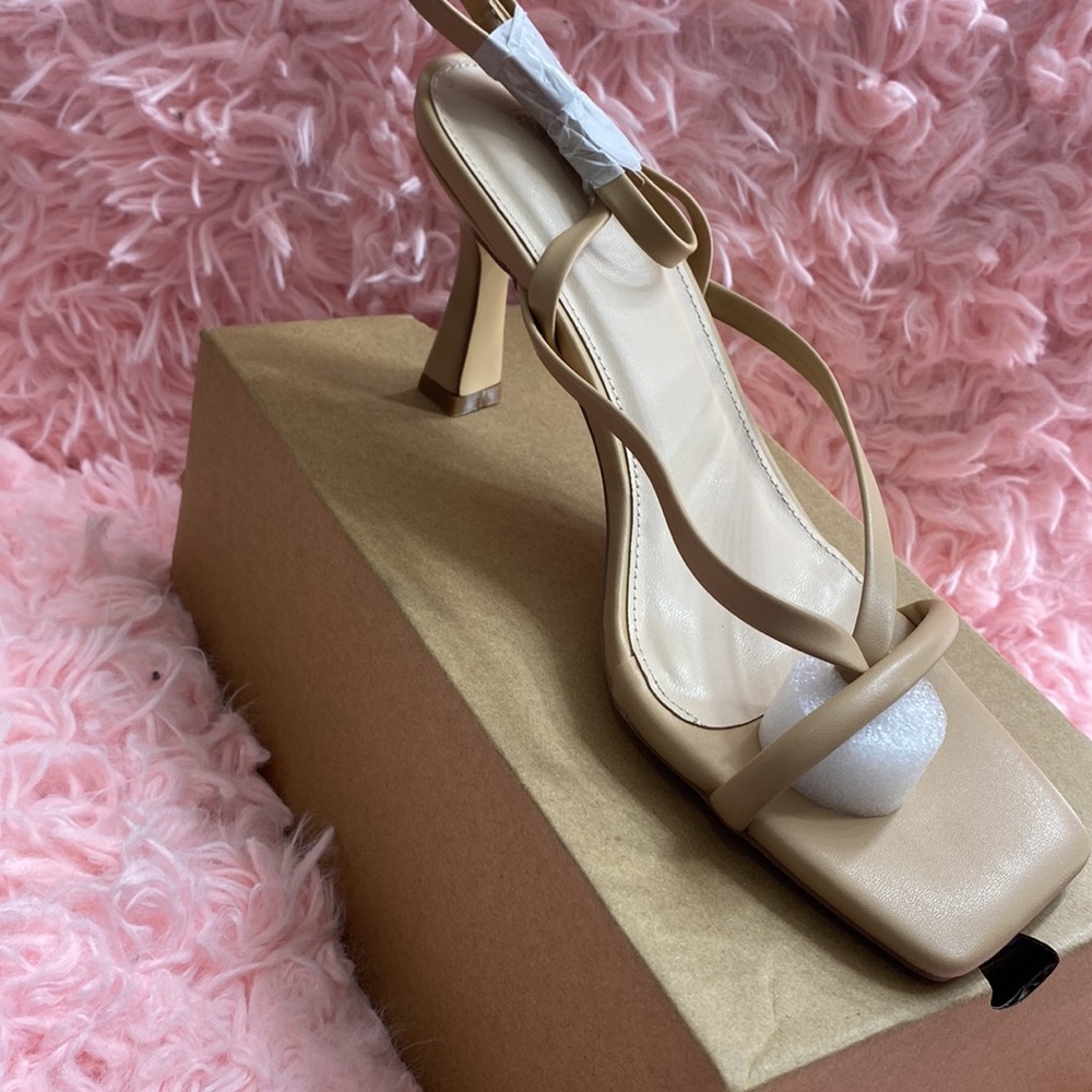 Lower heel - Picture 3 of 3